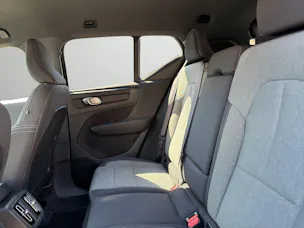 VOLVO XC40 2.0 B3 MH Plus Dark
