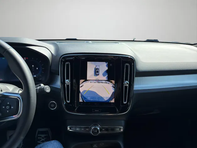 Volvo XC40 2.0 B3 MH Plus Dark