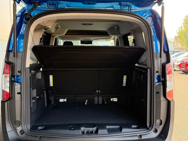 Ford Tourneo Courier 1.0 EcoBoost Active Automat