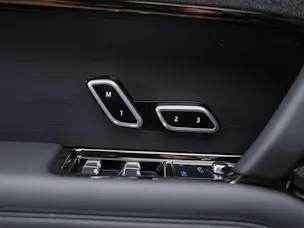 Land Rover Range Rover Sport 3.0 I6 300 SE Dynamic *24" Felgen*Panorama*Sitzlüftung*Head-Up*360° Kamera*