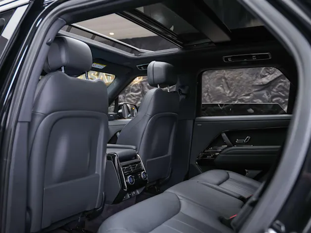 Land Rover Range Rover Sport 3.0 I6 300 SE Dynamic *24" Felgen*Panorama*Sitzlüftung*Head-Up*360° Kamera*