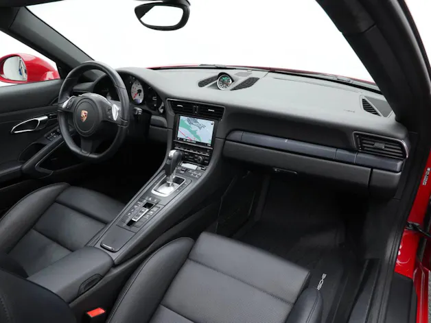 Porsche 911 Carrera 4 GTS