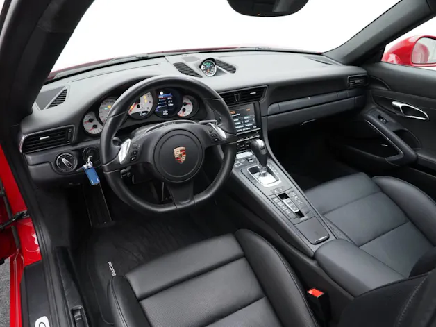 Porsche 911 Carrera 4 GTS