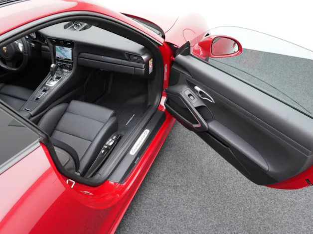 Porsche 911 Carrera 4 GTS