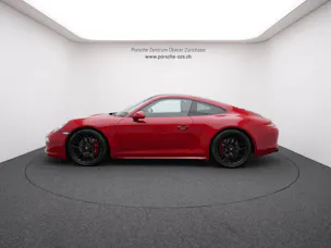 PORSCHE 911 Carrera 4 GTS