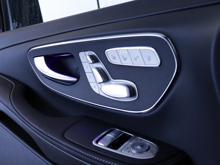 Fahrzeugbild MERCEDES-BENZ V 300 