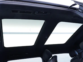 https://vehicle.imgix.net/4418164/8e75d484-24ea-4d2c-be44-6d31ab1ef77a.JPG
