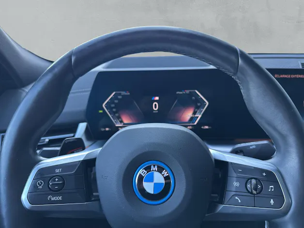 BMW iX2 30 M Sport xDrive U10 (CH) AHK 📍