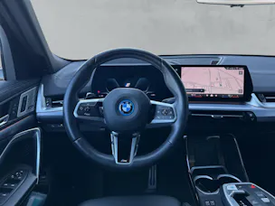 BMW iX2 30 M Sport xDrive U10 (CH) AHK 📍