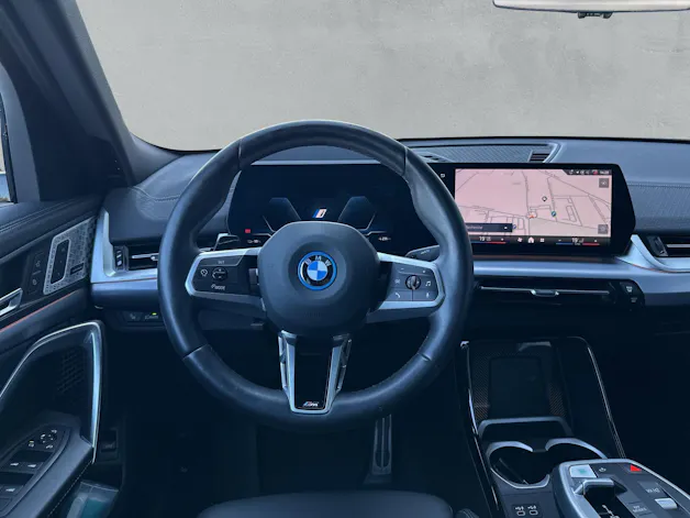 BMW iX2 30 M Sport xDrive U10 (CH) AHK 📍