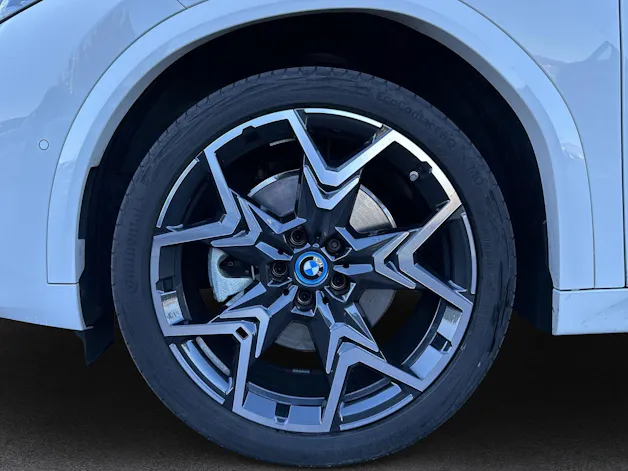BMW iX2 30 M Sport xDrive U10 (CH) AHK 📍