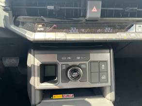 https://vehicle.imgix.net/4418234/28b6b812-cd92-4a2a-86ed-d8b0849e3e83.jpg