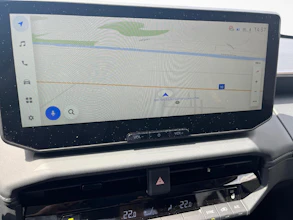 https://vehicle.imgix.net/4418234/cbfa5963-00ed-44bf-ace7-9af80ce6077d.jpg