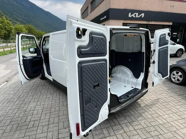 Kia PV5 Cargo 51.5 kWh Plus