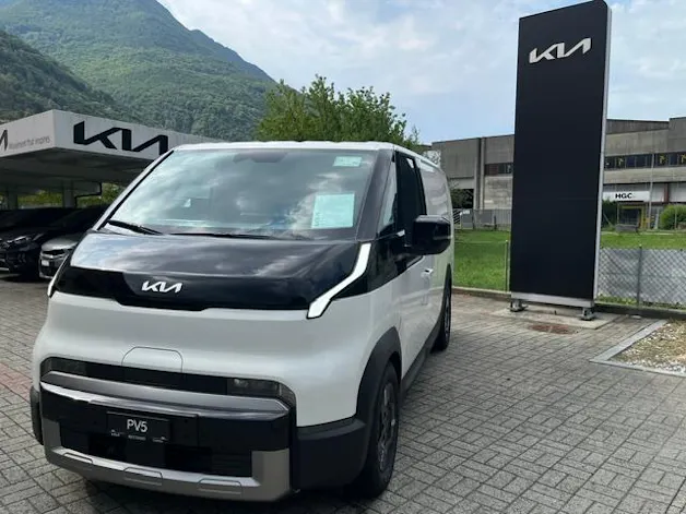 Kia PV5 Cargo 51.5 kWh Plus