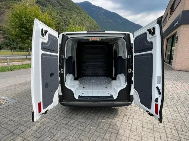 Kia PV5 Cargo 51.5 kWh Plus