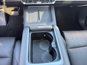 https://vehicle.imgix.net/4418278/dced66ce-b763-4521-bbc6-763ae4b368e3.jpg