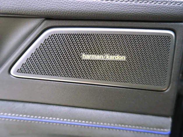 VW Passat Variant 2.0 TSI DSG R-Line 4Motion