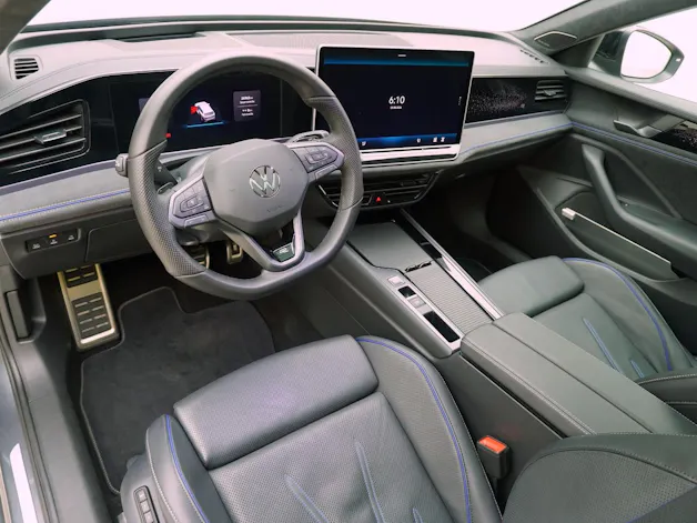 VW Passat Variant 2.0 TSI DSG R-Line 4Motion