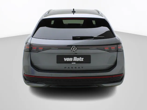 VW Passat Variant 2.0 TSI DSG R-Line 4Motion