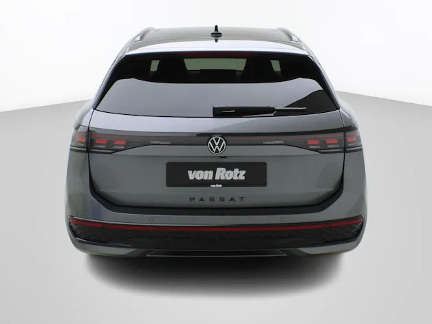 VW Passat Variant 2.0 TSI DSG R-Line 4Motion