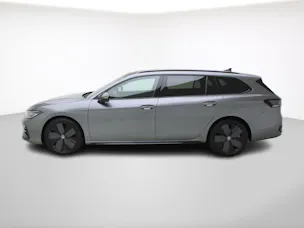 VW Passat Variant 2.0 TSI DSG R-Line 4Motion