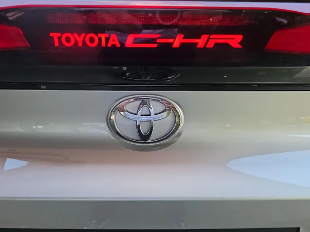 Toyota C-HR 2.0 PHEV Swiss Edition