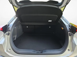 https://vehicle.imgix.net/4418327/ed0171d7-3300-4577-9dc3-24c11df7b09e.jpg