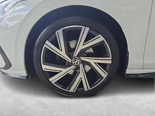 VW Golf VIII 1.5 eTSI R-Line DSG