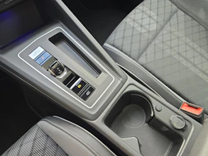 https://vehicle.imgix.net/4418332/6efef1cd-fe91-43b8-91ab-ec6ec81192ac.jpg