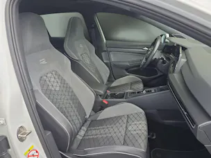 VW Golf VIII 1.5 eTSI R-Line DSG