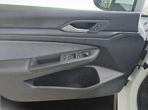 immagine del veicolo VW Golf VIII 1.5 eTSI R-Line DSG