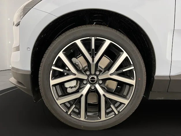 Volvo EX30 P8 AWD