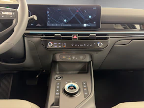 https://vehicle.imgix.net/4418366/0014b602-c032-4e24-80cc-f99ef392a415.jpg