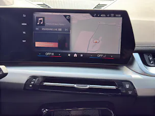 BMW X1 30e xDrive paddles