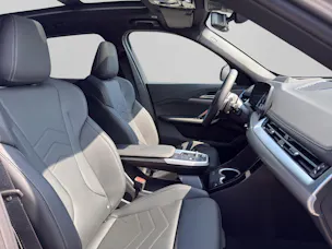 BMW X1 30e xDrive paddles
