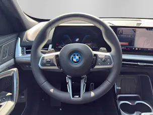 BMW X1 30e xDrive paddles