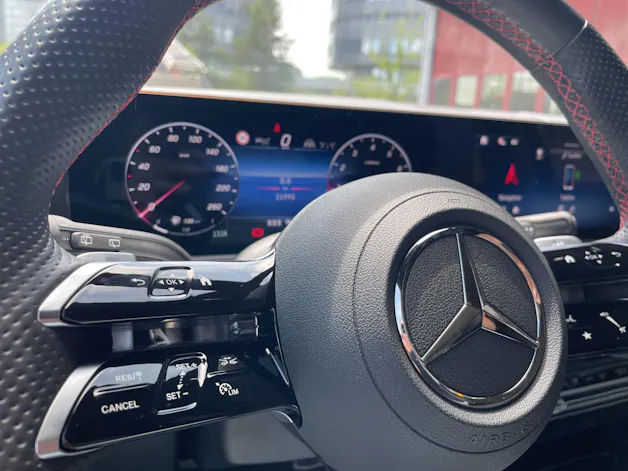 MERCEDES-BENZ GLA 200 Night Star AMG Line