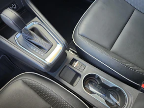 https://vehicle.imgix.net/4418478/24f3b868-fa88-480d-a0ea-6ddd9638acb9.jpg