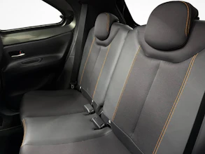 https://vehicle.imgix.net/4418506/83f04abb-3588-4c5c-b268-ed8b9b6a6b27.jpg