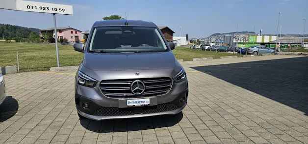Mercedes-Benz 180 Progressive Van L