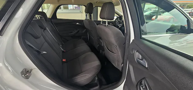 Ford Focus Station Wagon 1.6i Ti-VCT 125 Titanium