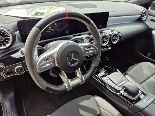 Mercedes-Benz CLA 45 S AMG 4m+ Shooting Brake