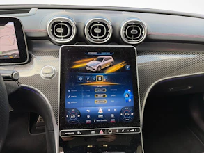 https://vehicle.imgix.net/4418549/60b601cb-fb5a-42d4-b7db-be1a08bd3aa7.jpg