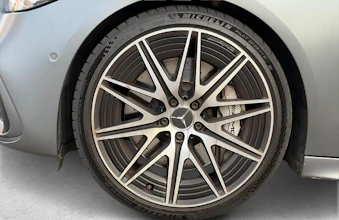 https://vehicle.imgix.net/4418549/a0a8d867-1892-4bc0-a5e9-2d65257d6c38.jpg