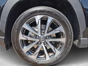 Toyota Corolla Cross 2.0 HSD Premium AWD-i
