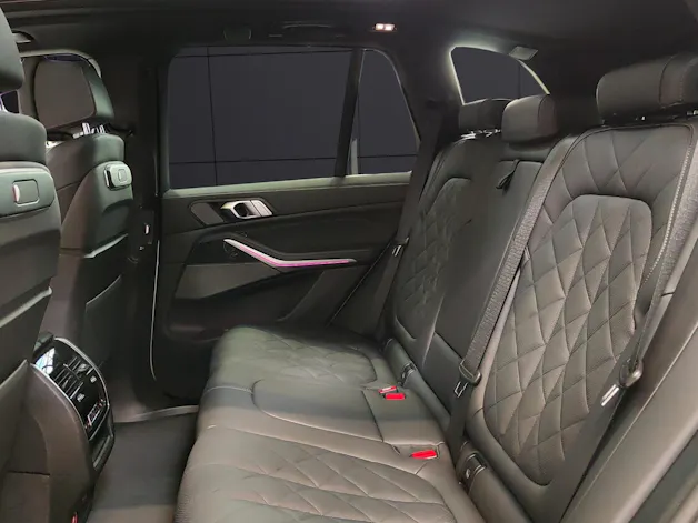 BMW X5 50e xDrive Attraktiven Leasingzinssatz ab 1,9 % bei Abschluss einer BMW Fahrzeugversicherung.