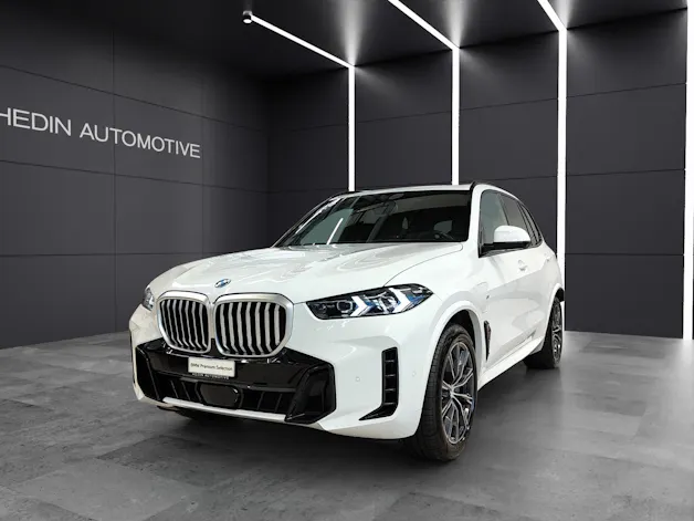 BMW X5 50e xDrive Attraktiven Leasingzinssatz ab 1,9 % bei Abschluss einer BMW Fahrzeugversicherung.