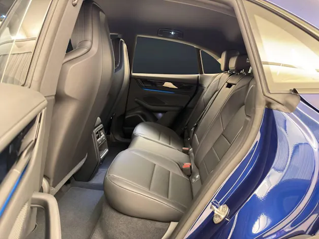Porsche Macan 4