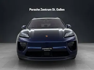 PORSCHE Macan 4